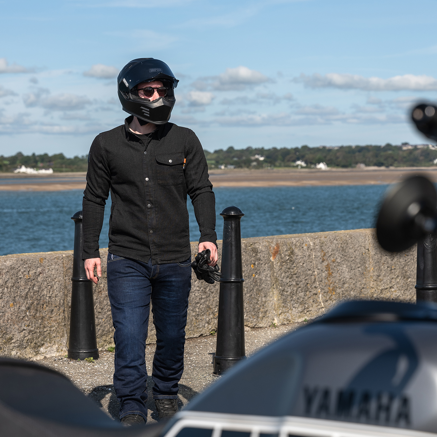 Lifestyle image of Merlin Porta shirt in black