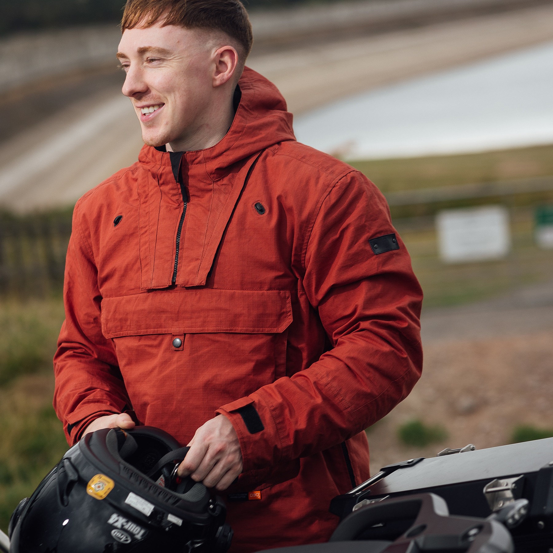 Merlin Outlaw smock in ochre