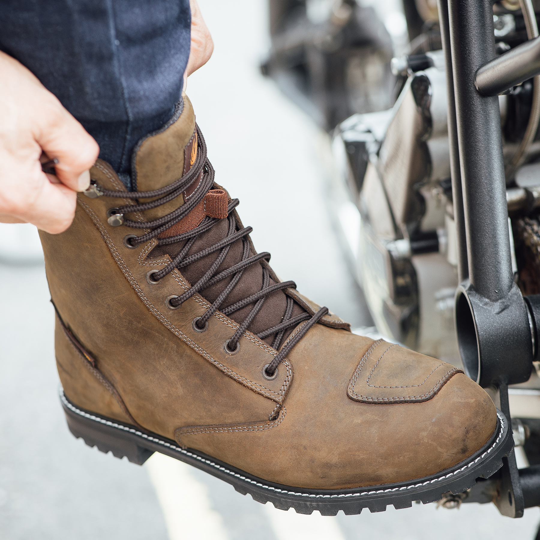 Merlin Drax II boot in brown