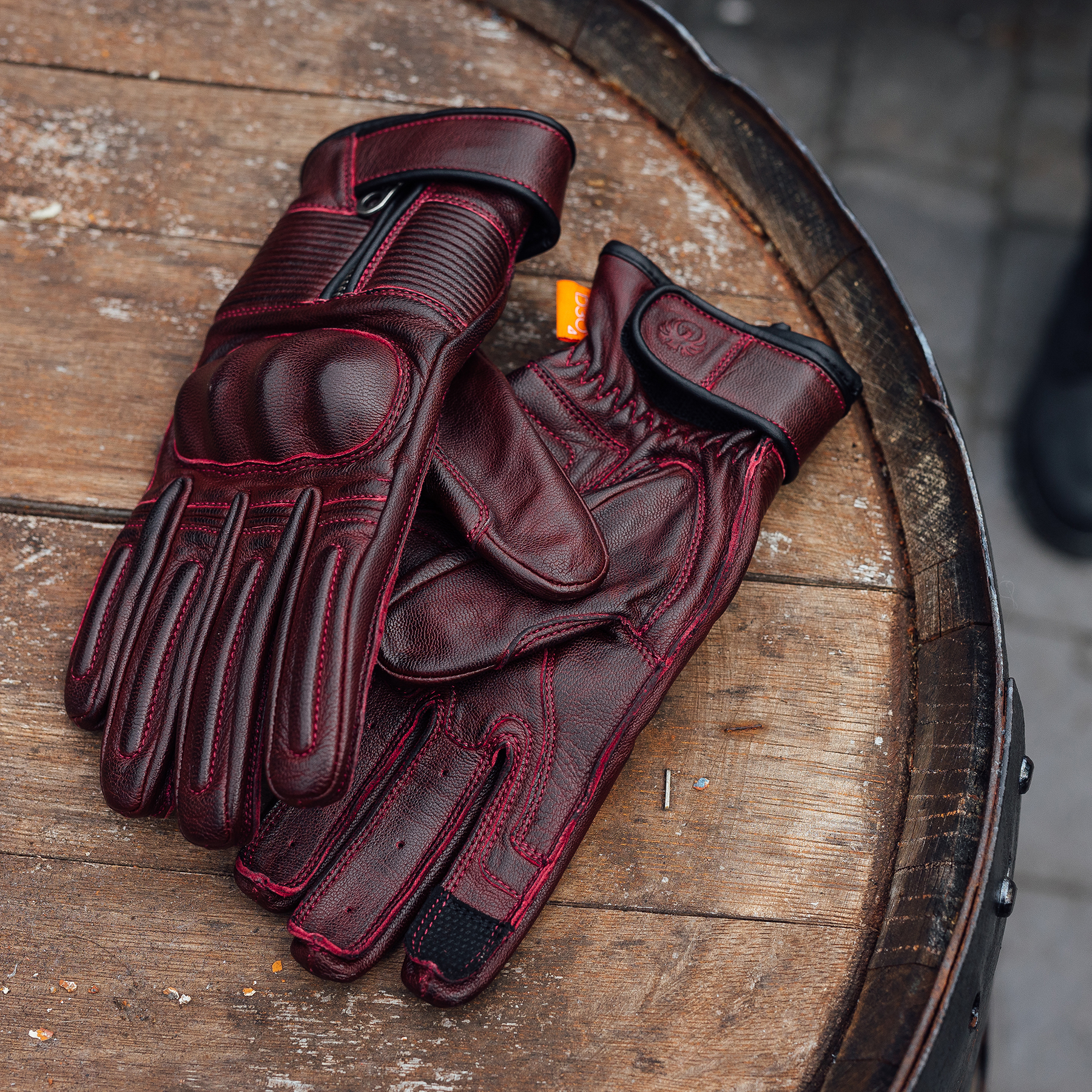 Merlin Glory gloves in oxblood